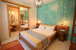turkey/izmir/cesme/sakizkizialacati9a42d468.jpg