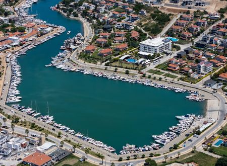 turkey/izmir/cesme/sisusmarina17c39d7f.jpg