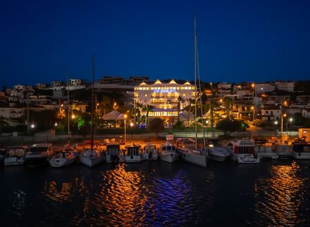 turkey/izmir/cesme/sisusmarina32223e43.jpg