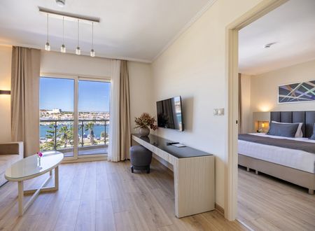 turkey/izmir/cesme/sisusmarina78b9aee3.jpg
