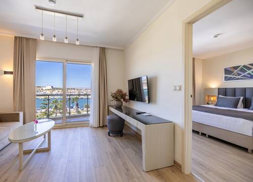 turkey/izmir/cesme/sisusmarina78b9aee3.jpg