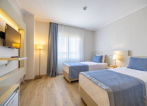 turkey/izmir/cesme/sisusmarinaa4016bcb.jpg