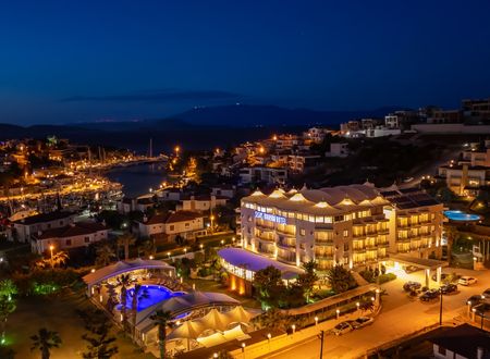 turkey/izmir/cesme/sisusmarinaa41cb821.jpg