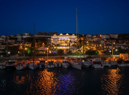 turkey/izmir/cesme/sisusmarinaed6fabf3.jpg