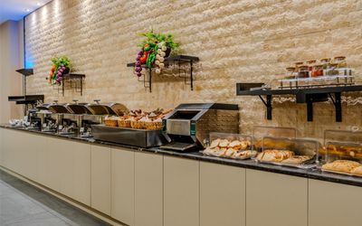 Ramada Plaza İzmir · 3