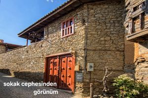turkey/izmir/odemis/birgimaisiyahkonakc96b6f9d.jpg