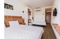 Standart Kısmi Deniz Manzaralı Üç Kişilik Oda