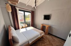 turkey/izmir/tallestrina0732e479.jpg