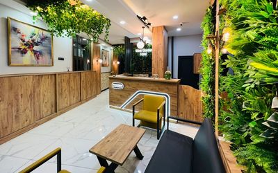 West Garden Hotel · 3