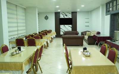Hotel Ceyhan · 4