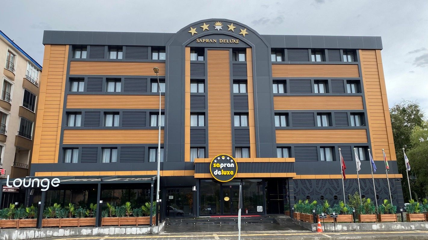 Sapran Deluxe Hotel