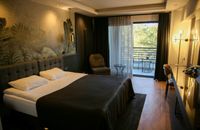 Deluxe Room, King Bed