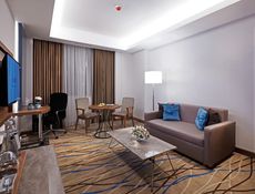 Corner Suit French Room