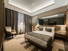 Jacuzzi Deluxe Room