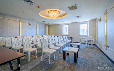 Real House Hotel · 4