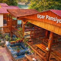 Kapuzbaşı Şelaleleri Uçar Pansiyon