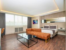 Master Deluxe Room