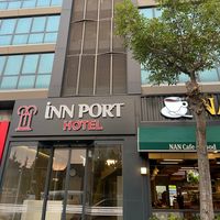 Inn Port Hotel