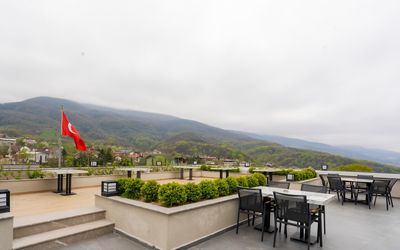 Aileena Hotel · 3