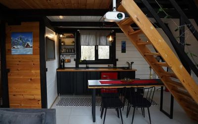 Pentalow Cabin · 4