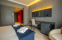 Club Zimmer mit Gartenblick