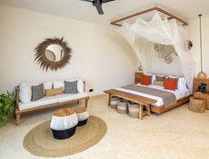 Junior Swim-Up Suite