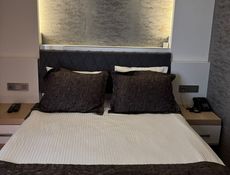 BUSINESS SUITE