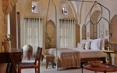 Arura Mardin · 4