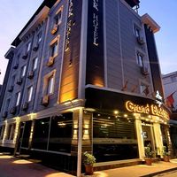 Grand Black Hotel