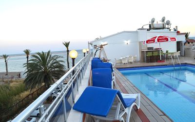 Zeus Otel · 4