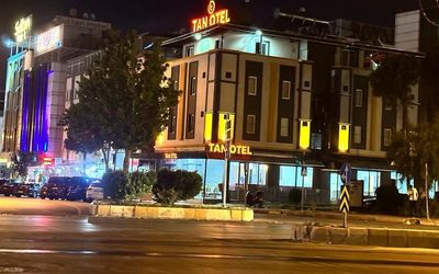 Tan Otel · 4