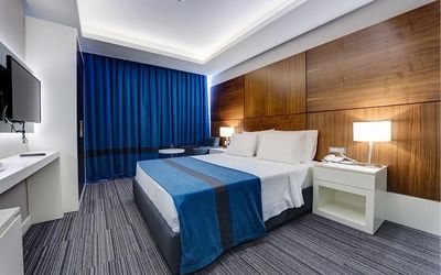 The Menord Hotel · 3