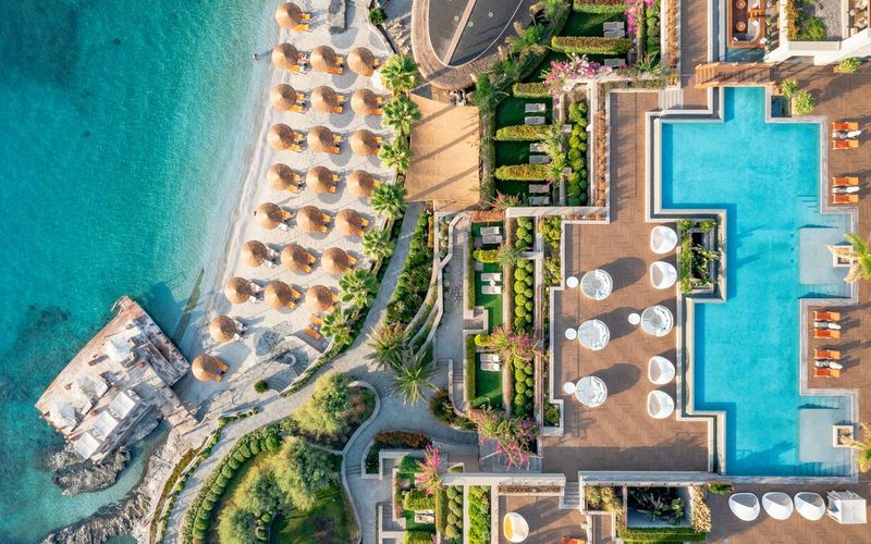 Caresse Resort & Spa · 1