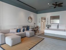 Deluxe Beachfront Room