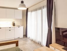 Front Apart Room