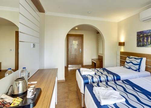 turkey/mugla/bodrum/jasminbeachhotel2215704e.jpg