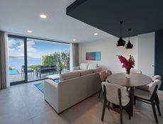 Family Villa with Garden Jacuzzi