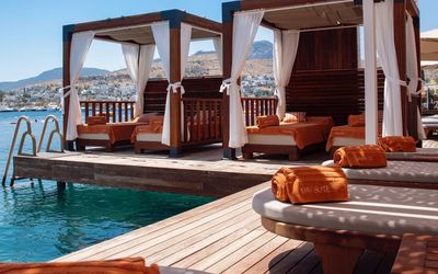 Mavi Otel · 4