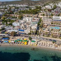 Mia Hill Suites Hotel