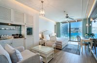Exclusive Suite with Living Room Deniz Manzaralı