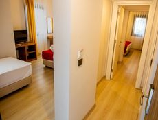 Chambre Suite - Vue sur Piscine