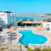Queen Boutique Hotel