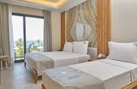 Deluxe Room with Partial Sea View