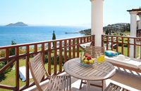 Deniz Manzaralı villa