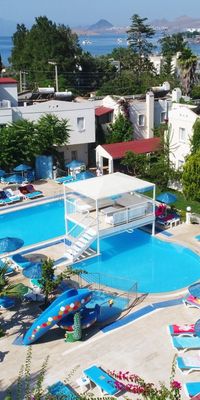 Summer Garden Suites & Beach Hotel