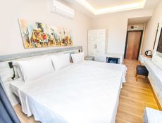 Deluxe Üç Kişilik Oda - Deniz Manzaralı