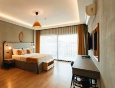 Deluxe Family Room
