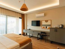 Deluxe Classic Room With Balcony