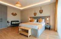 Deluxe Suit Room