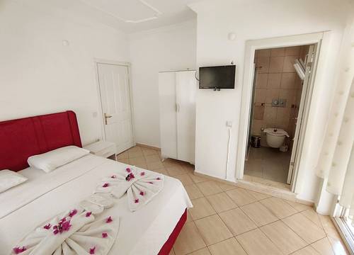 turkey/mugla/fethiye/bucakaparthotelgocekbeach5240717f.jpg